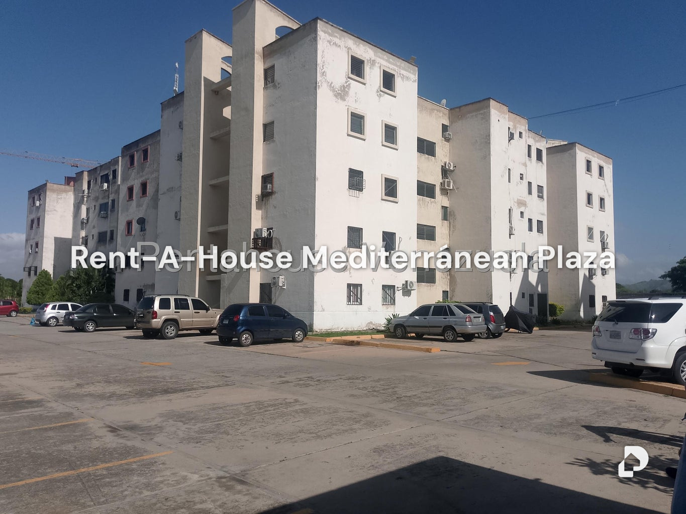 Apartment in Paraparal, Los Guayos – 1