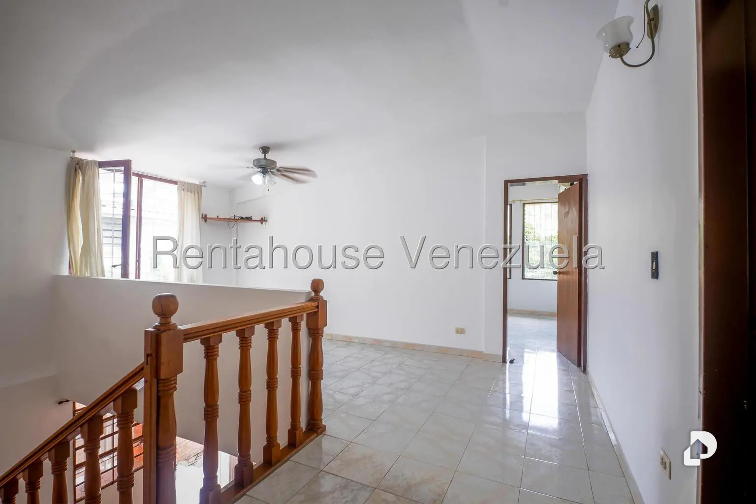 Casa en Santa Fe Norte, Caracas – 12