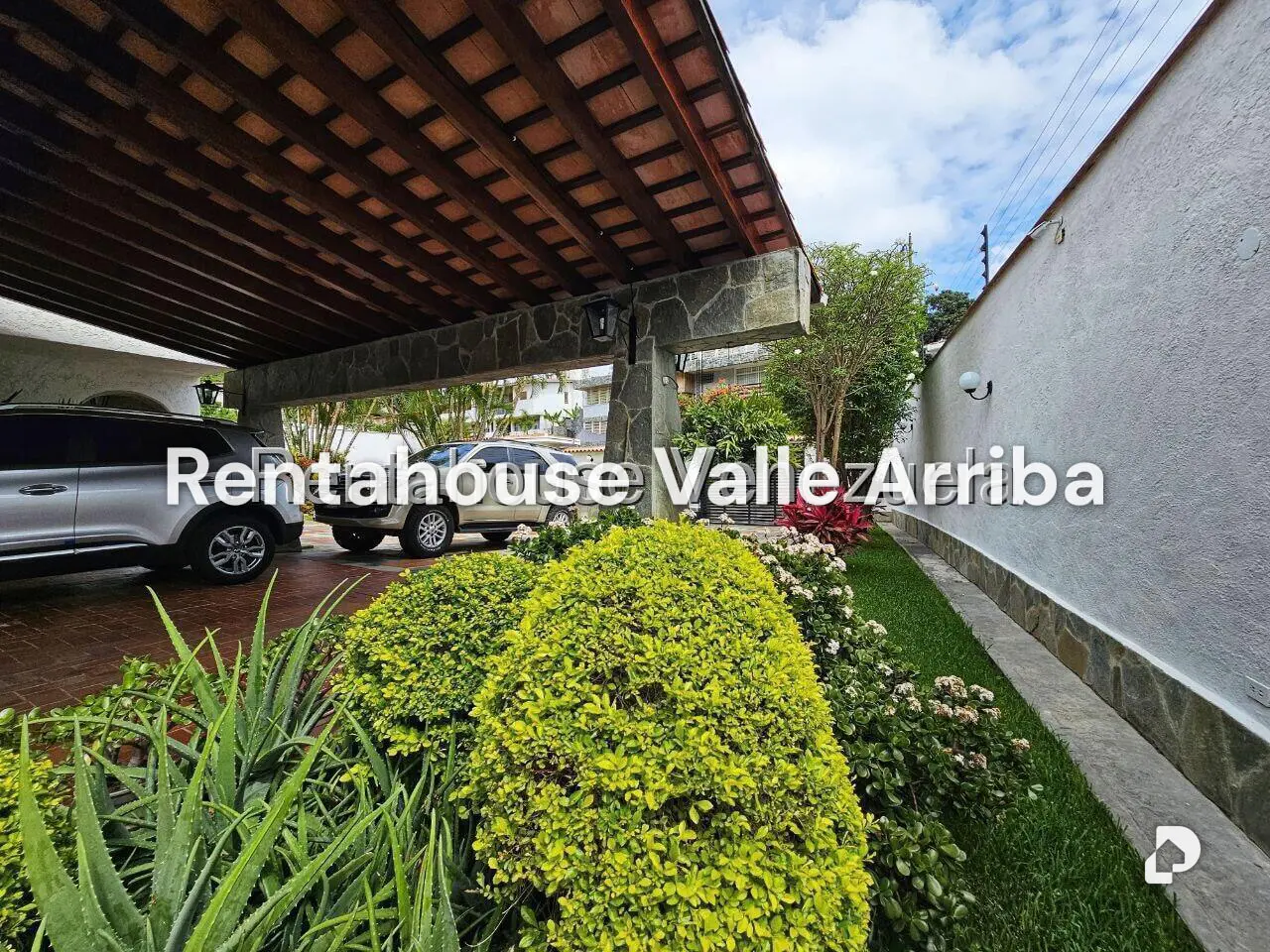 Casa en Cumbres de Curumo, Caracas – 12