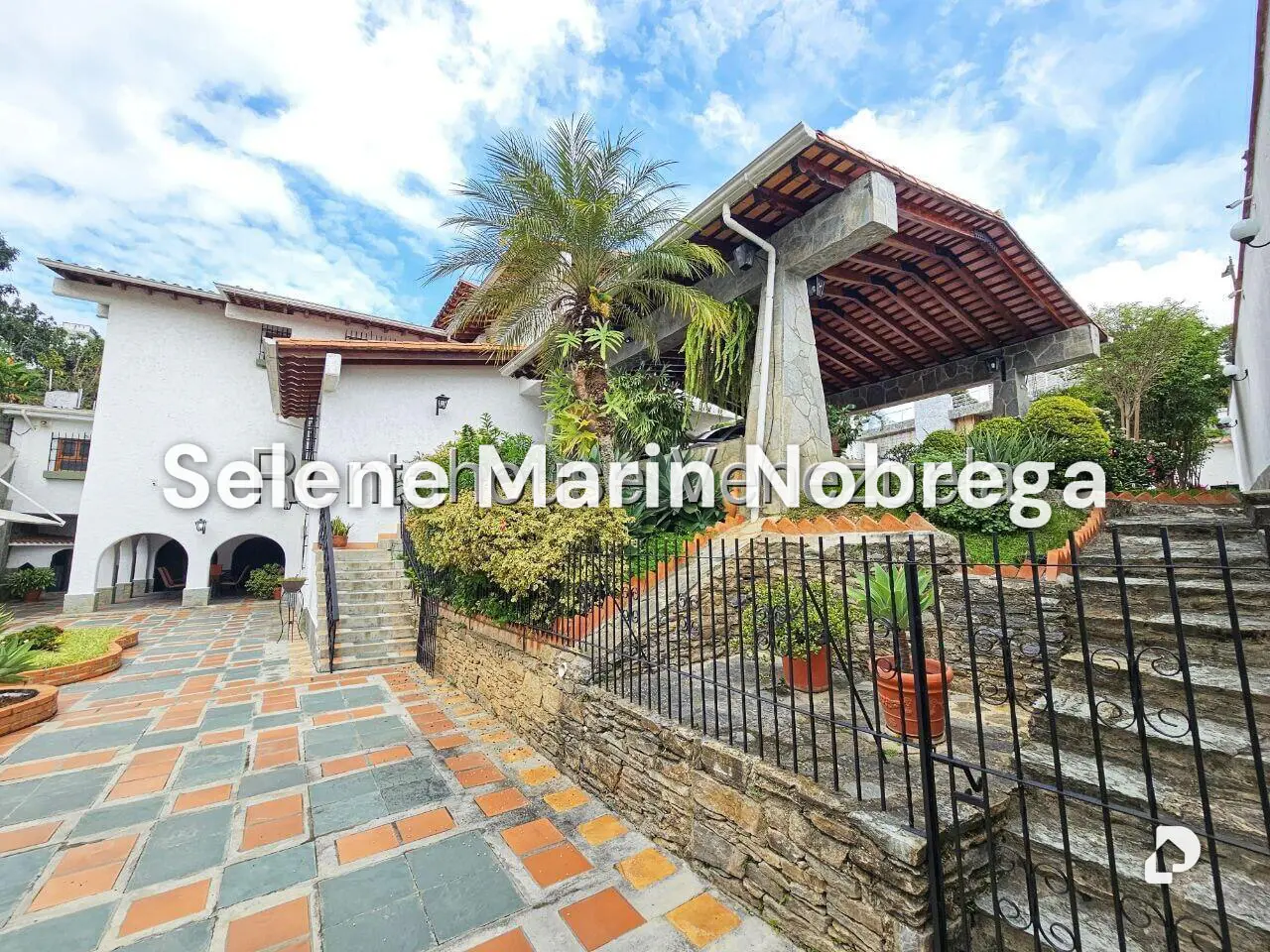 House in Cumbres de Curumo, Caracas – 1