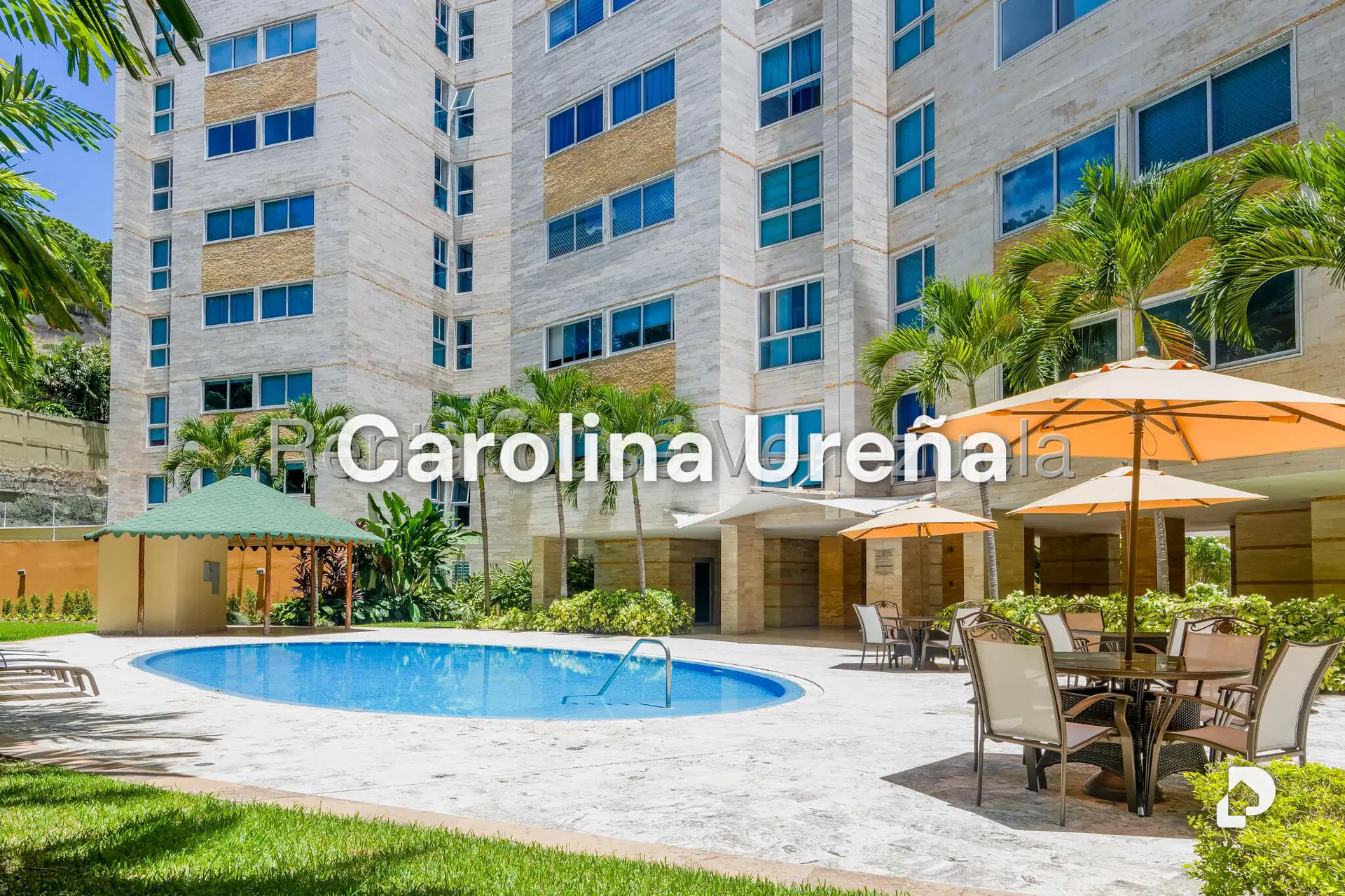 Apartamento en Las Mesetas de Santa Rosa de Lima, Caracas – 1