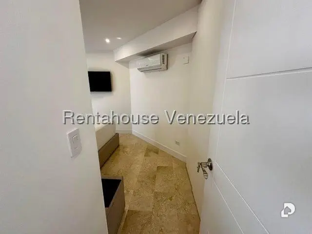 Apartamento en El Rosal, Caracas – 10