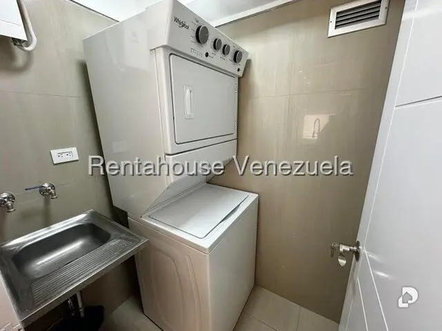 Apartamento en El Rosal, Caracas – 9