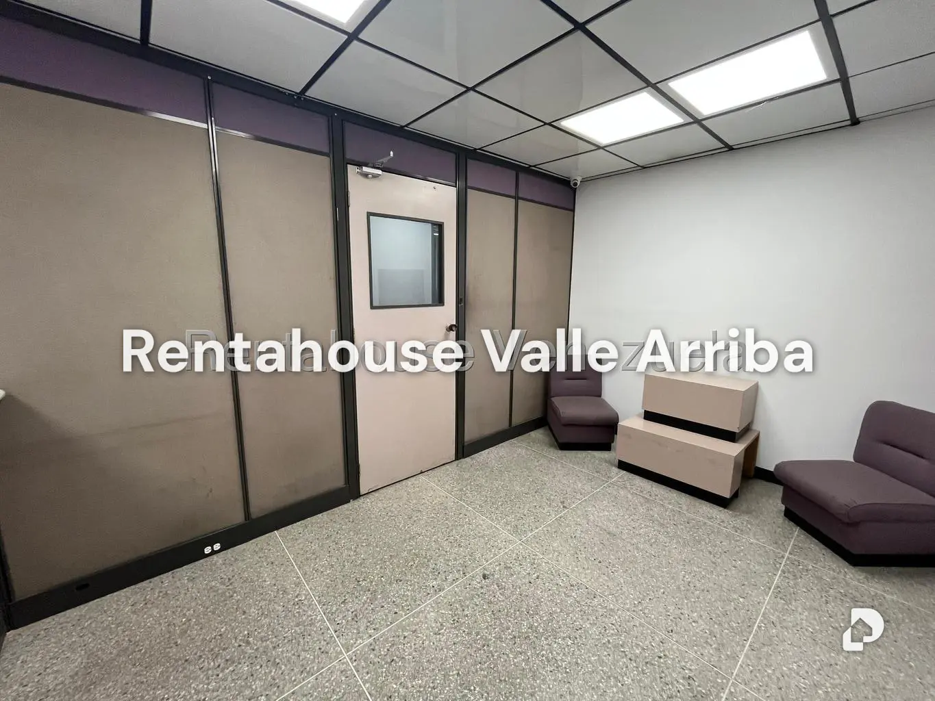 Local comercial en La Urbina, Caracas – 5
