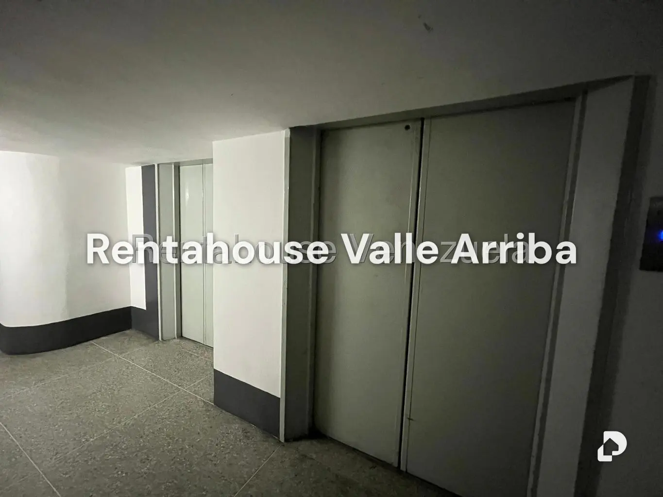 Local comercial en La Urbina, Caracas – 3