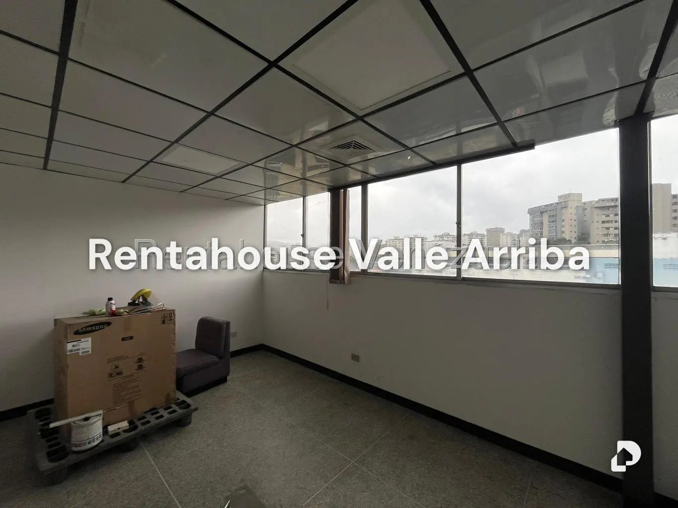 Local comercial en La Urbina, Caracas – 10