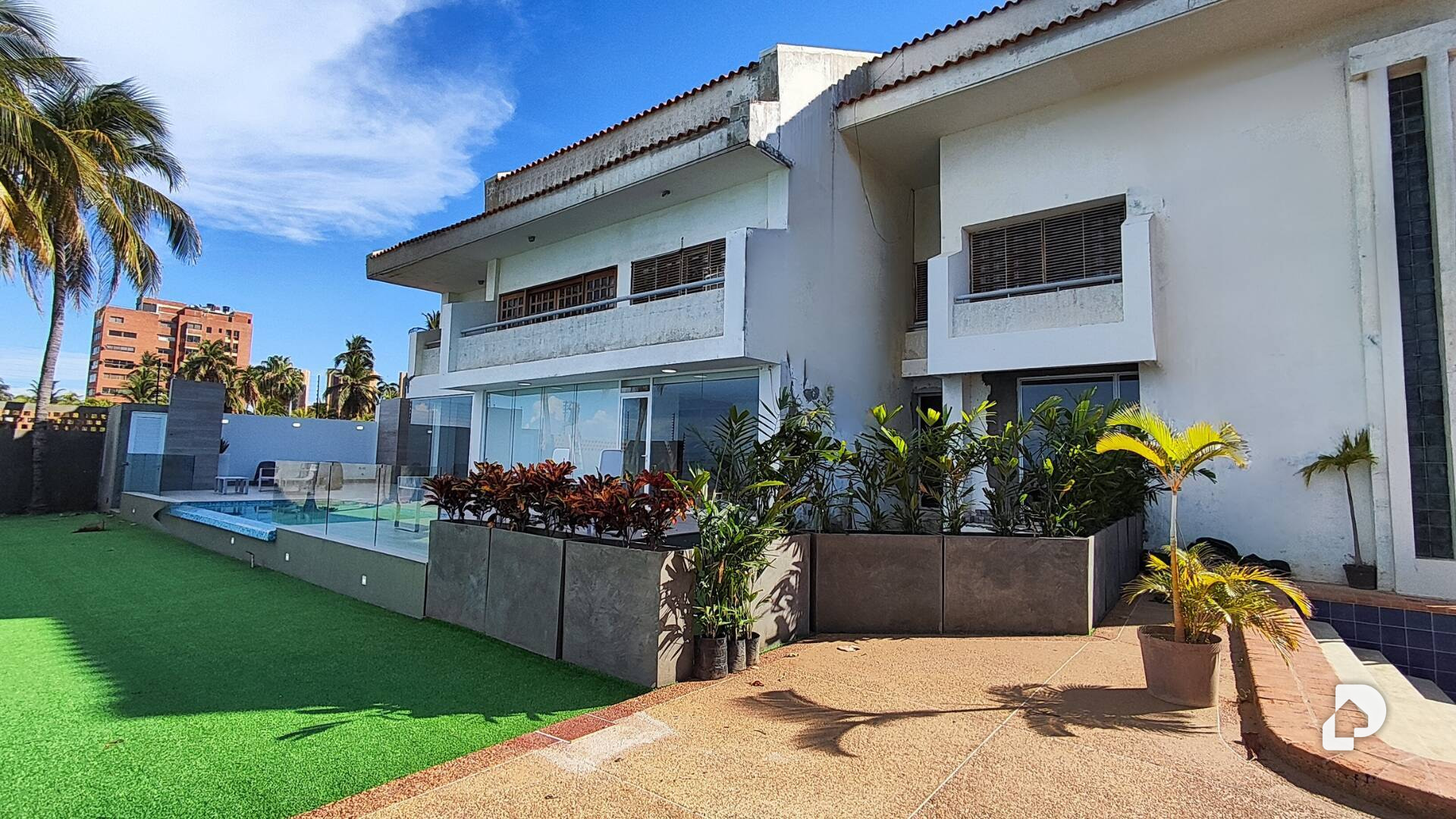 Casa en Avenida El Milagro, Maracaibo – 28