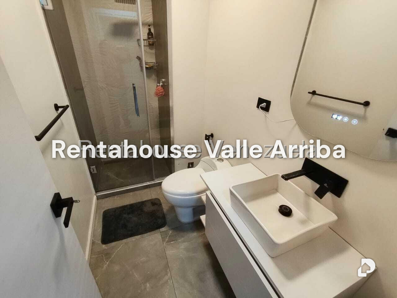 Apartamento en Las Esmeraldas, Caracas – 18