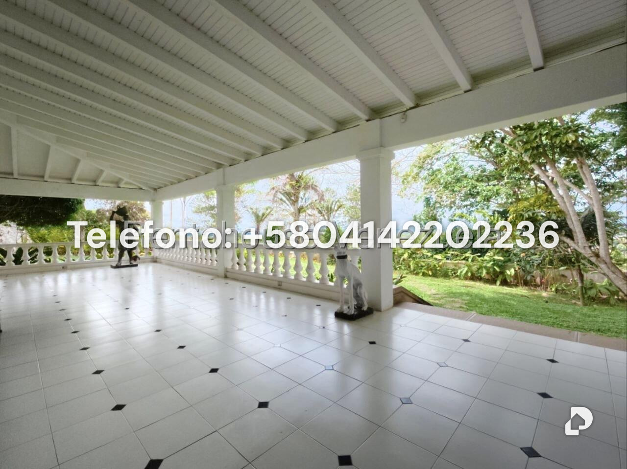 Casa en La Lagunita Country Club, Caracas