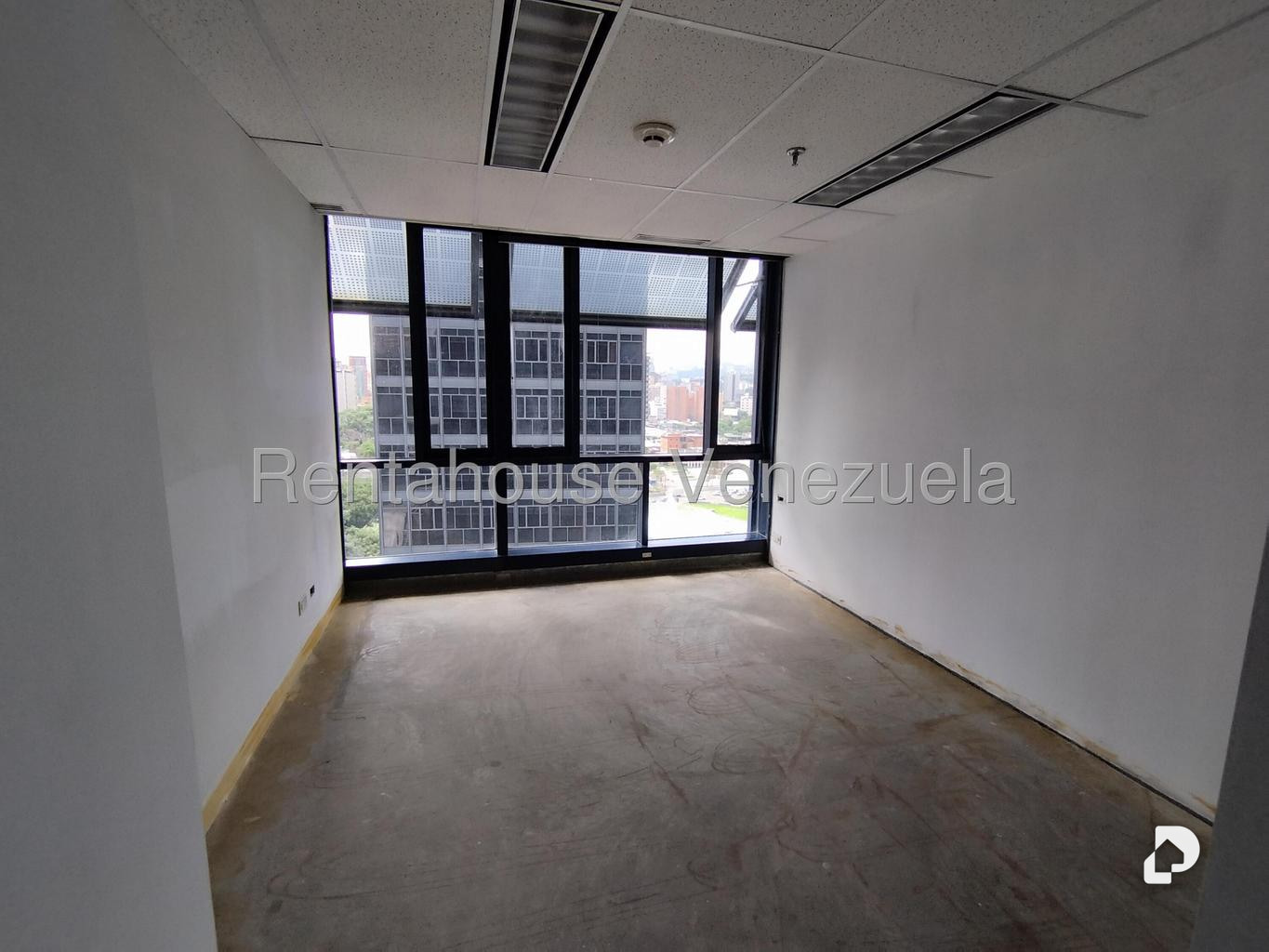 Oficina en Plaza Venezuela, Caracas – 23