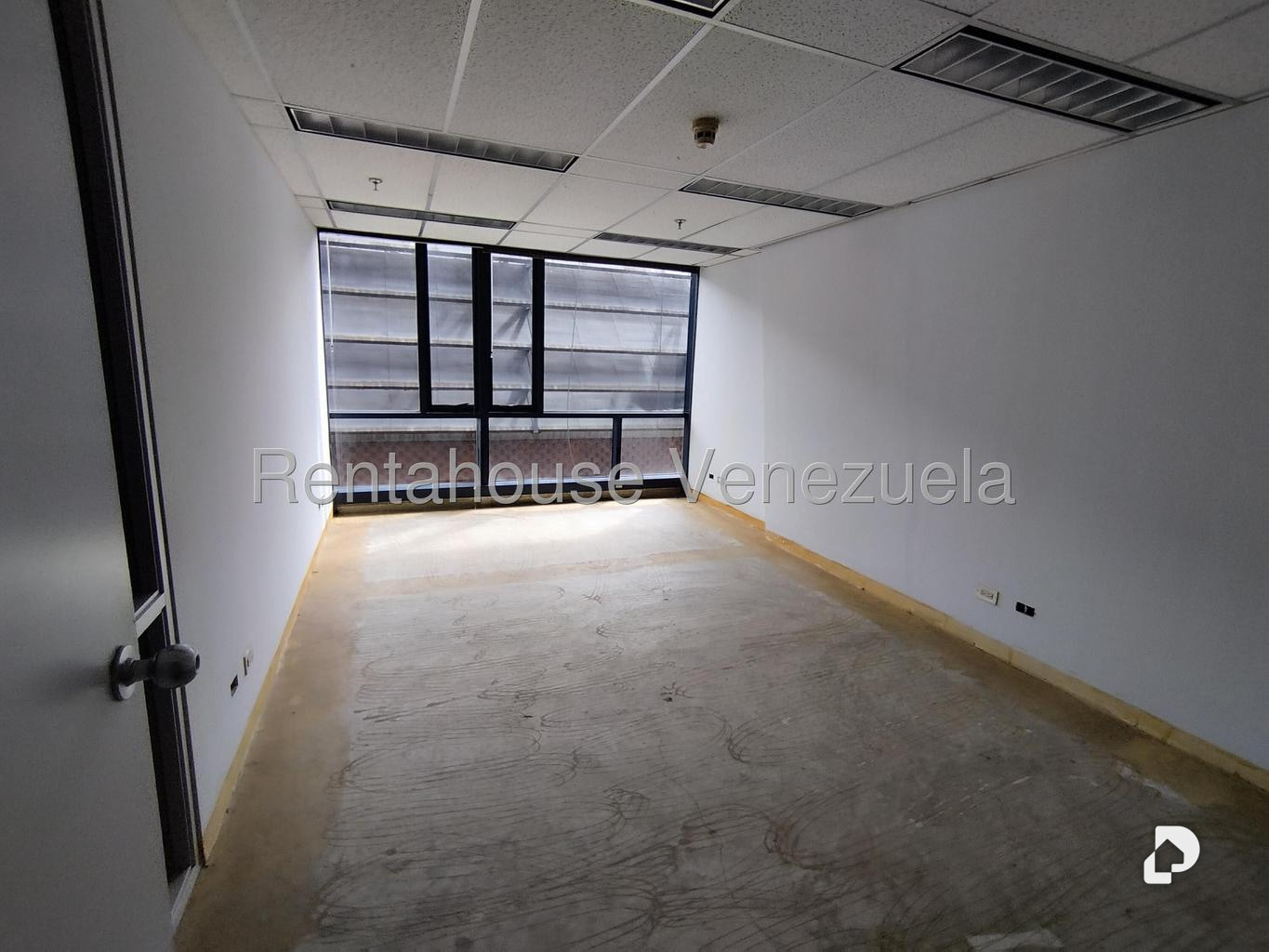 Oficina en Plaza Venezuela, Caracas – 13