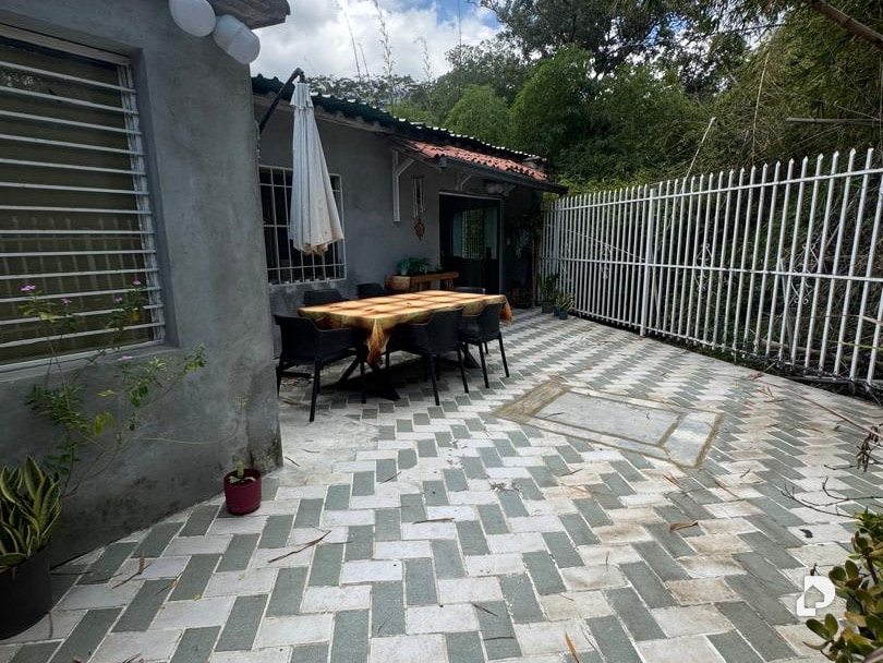 Casa en La Floresta, Caracas – 15