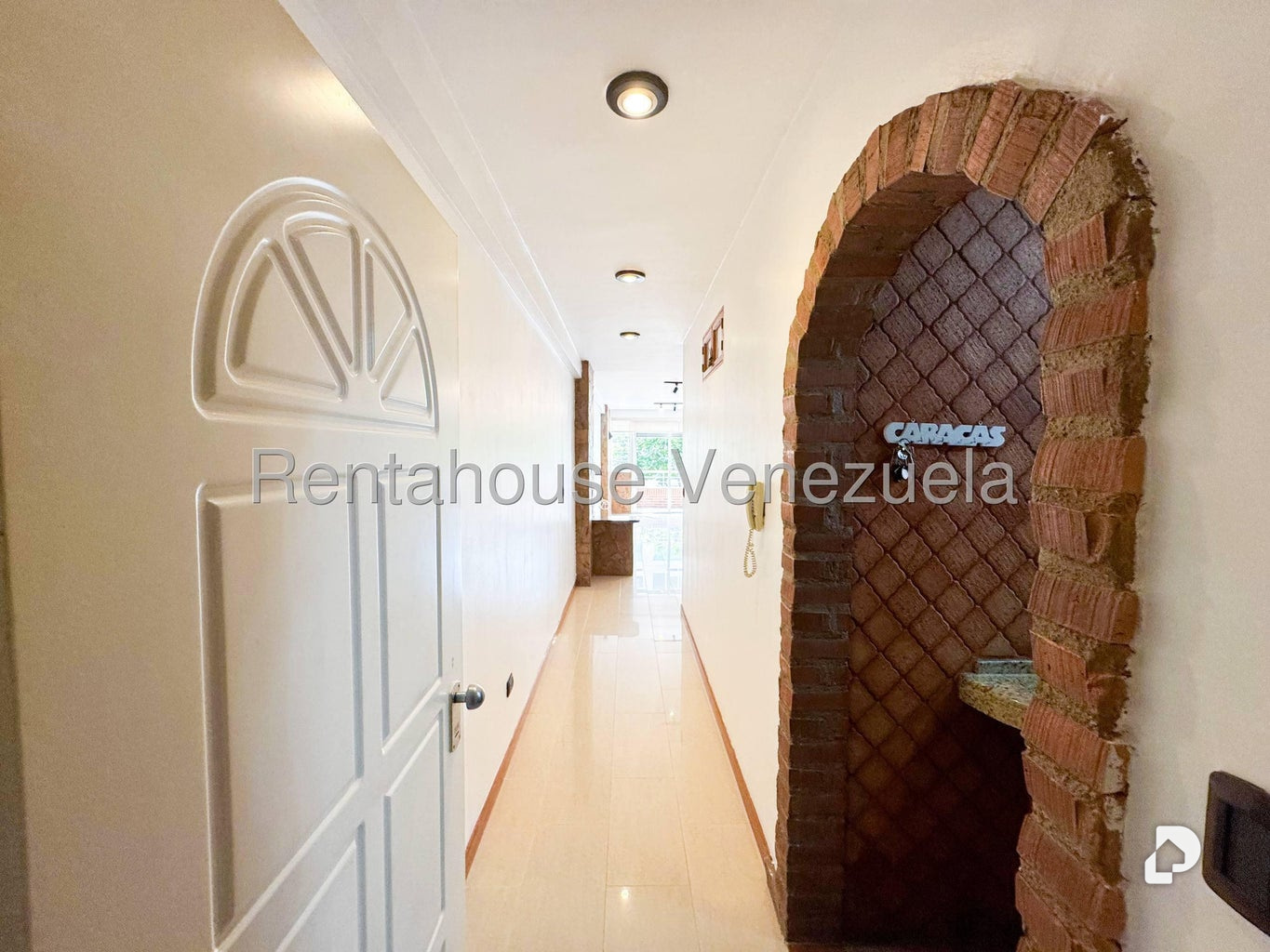 Apartamento en Los Naranjos de las Mercedes, Caracas – 2