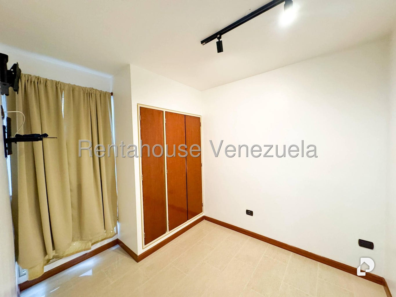 Apartamento en Los Naranjos de las Mercedes, Caracas – 27