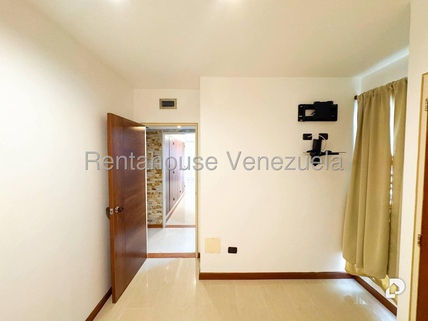 Apartamento en Los Naranjos de las Mercedes, Caracas – 29