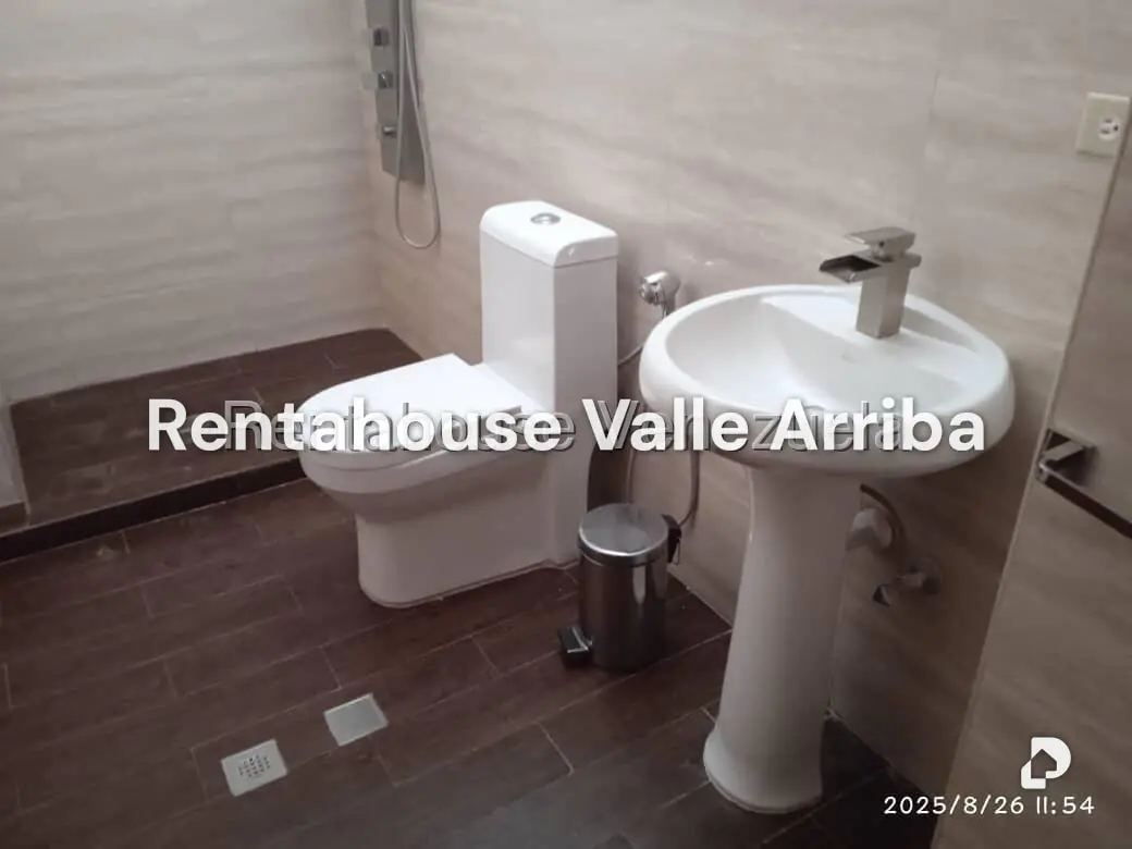 Casa en Alta Florida, Caracas – 27