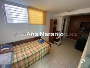 House in Prados del Este, Caracas – 12