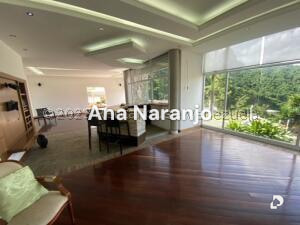 House in Prados del Este, Caracas – 23
