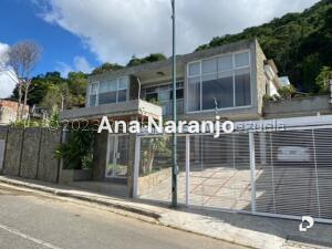 House in Prados del Este, Caracas – 2