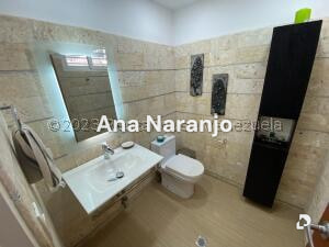 House in Prados del Este, Caracas – 27