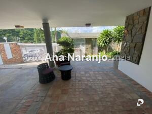 House in Prados del Este, Caracas – 9