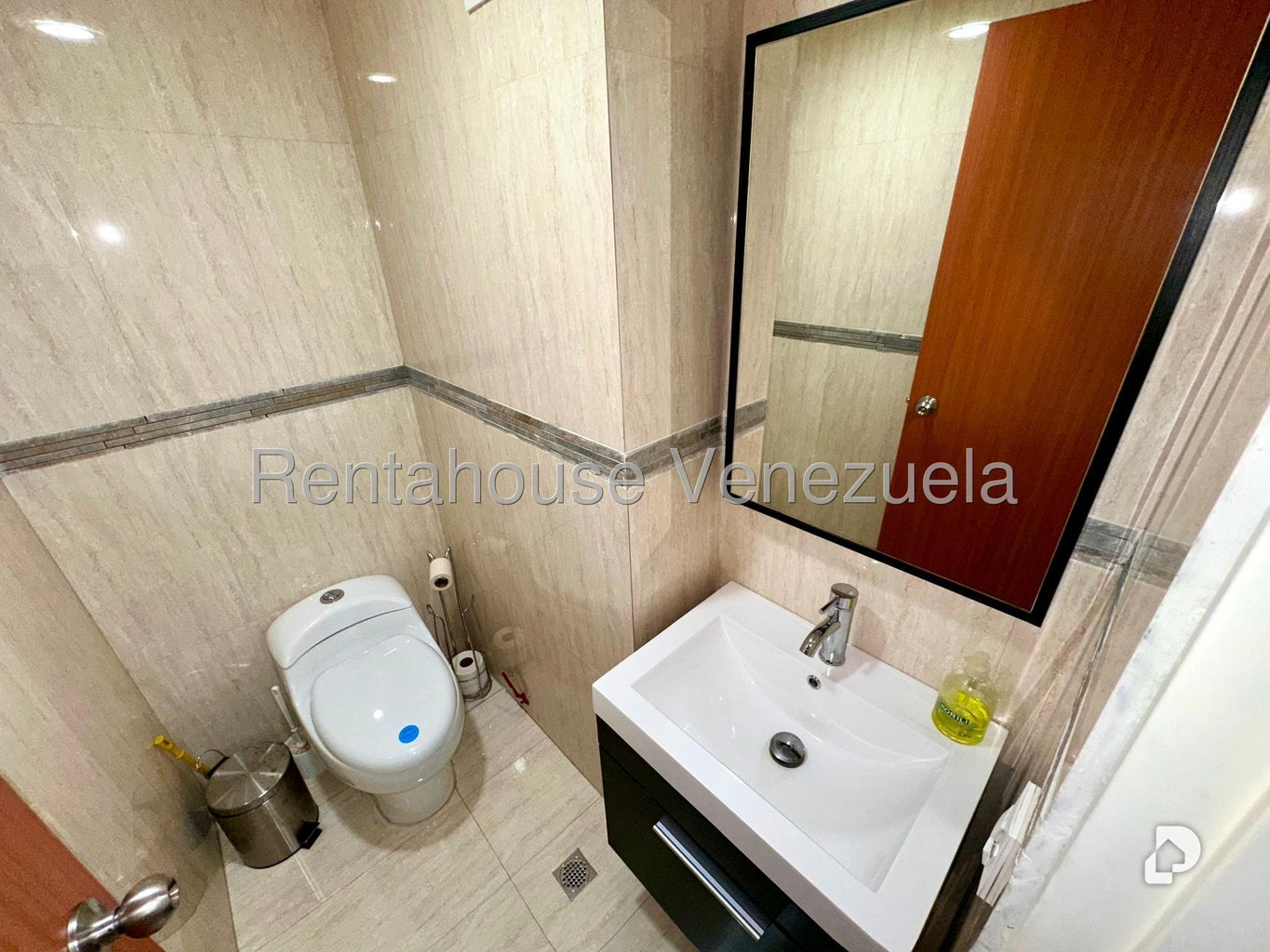 Local comercial en Boleíta Norte, Caracas – 16