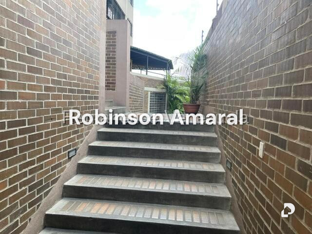 Apartamento en Lomas del Avila, Caracas – 2