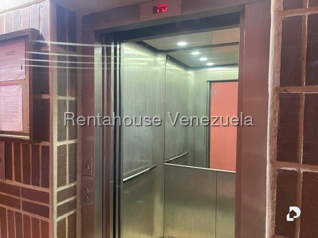 Apartamento en Lomas del Avila, Caracas