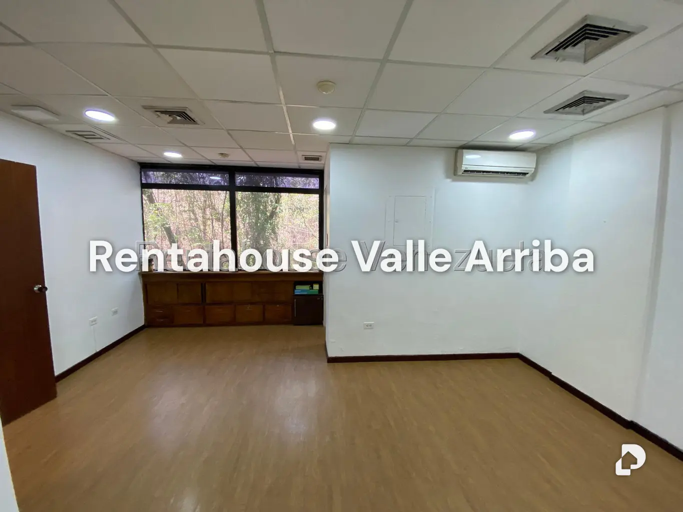 Local comercial en Los Samanes, Caracas – 6