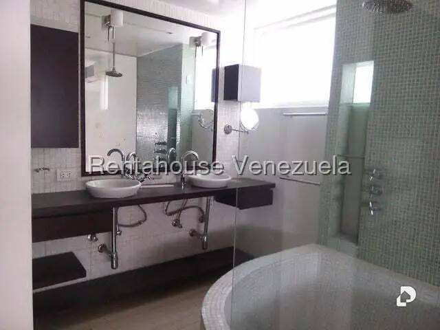 Apartamento en El Rosal, Caracas – 11