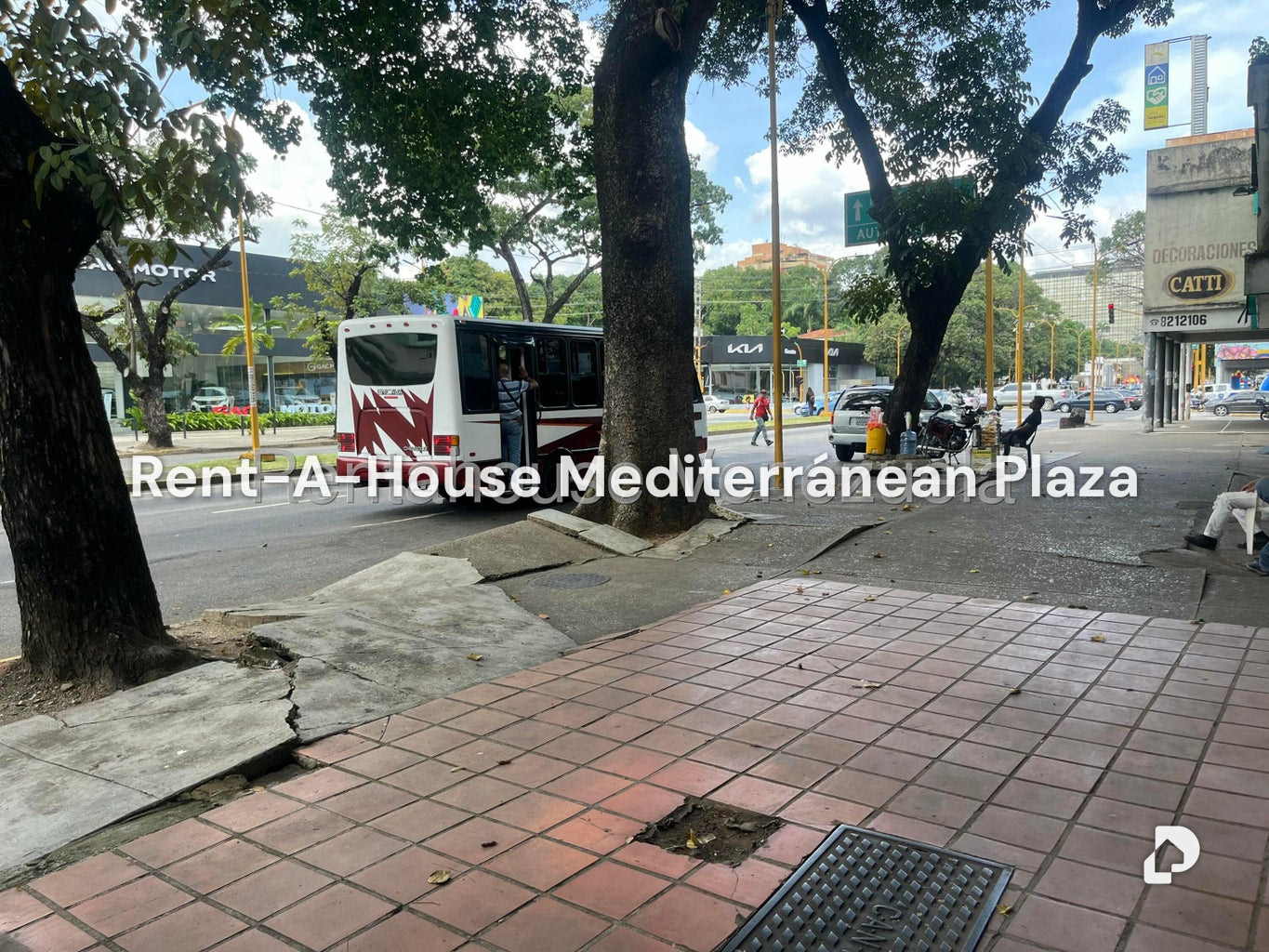 Local comercial en Avenida Bolivar Norte, Valencia – 14