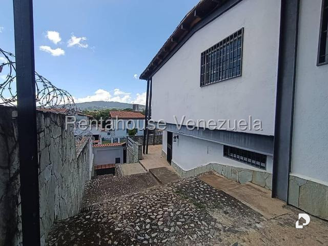 Casa en Cumbres de Curumo, Caracas – 13