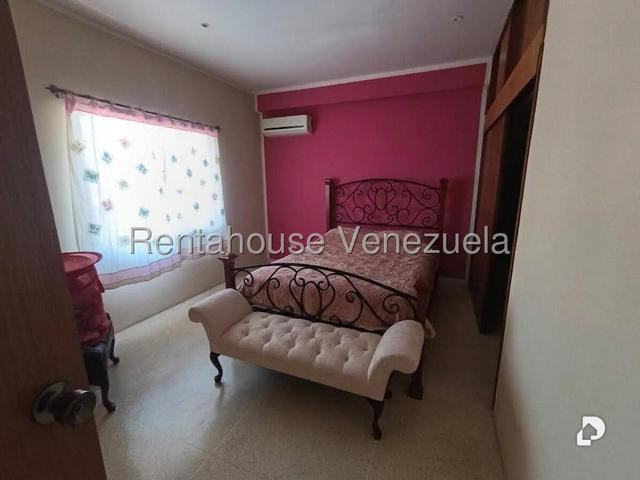 Casa en Cumbres de Curumo, Caracas – 8