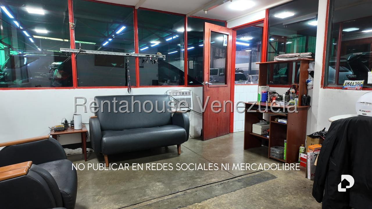 Local comercial en Santa Mónica, Caracas – 3