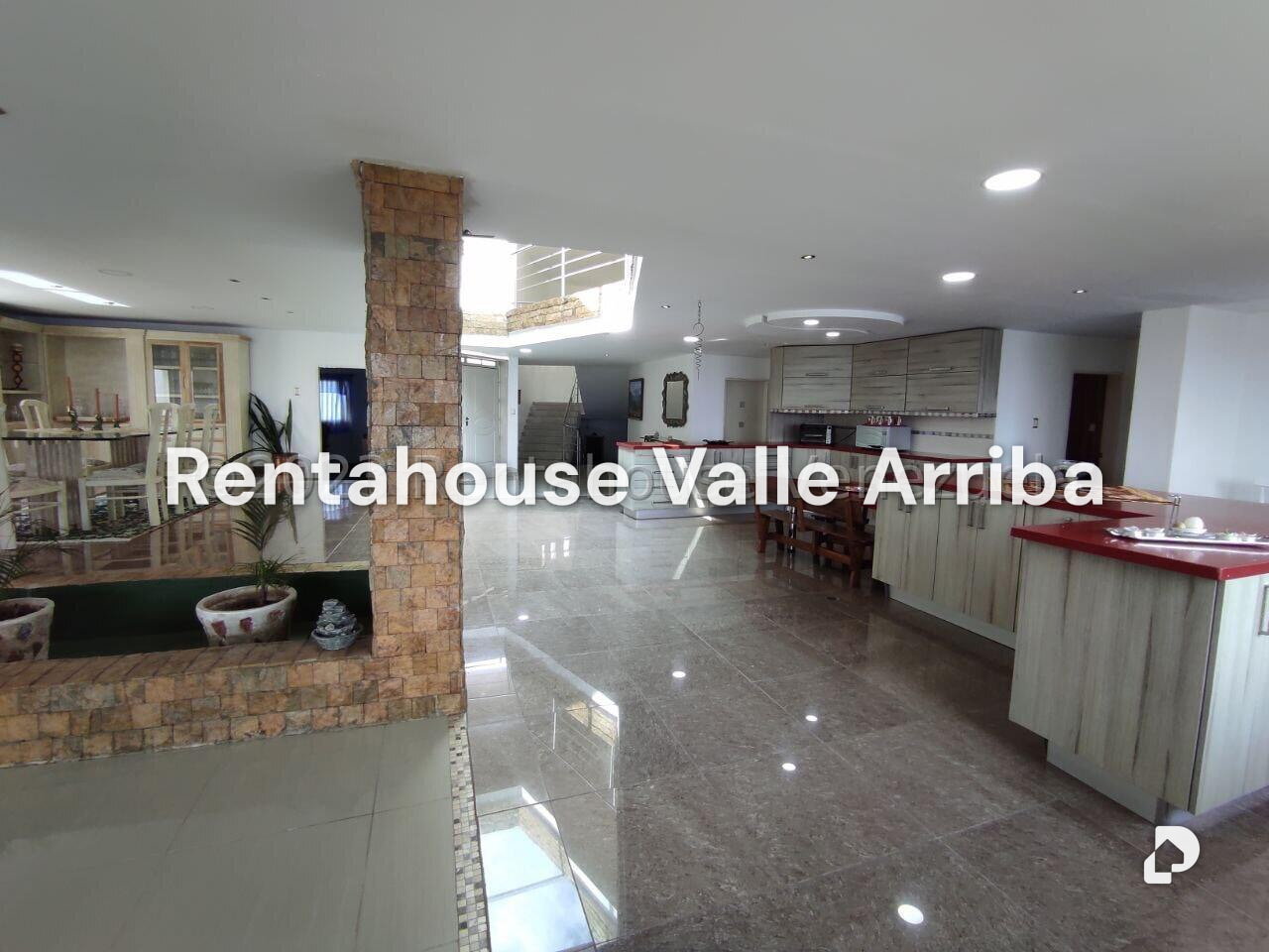 Casa en Los Guayabitos, Caracas – 12
