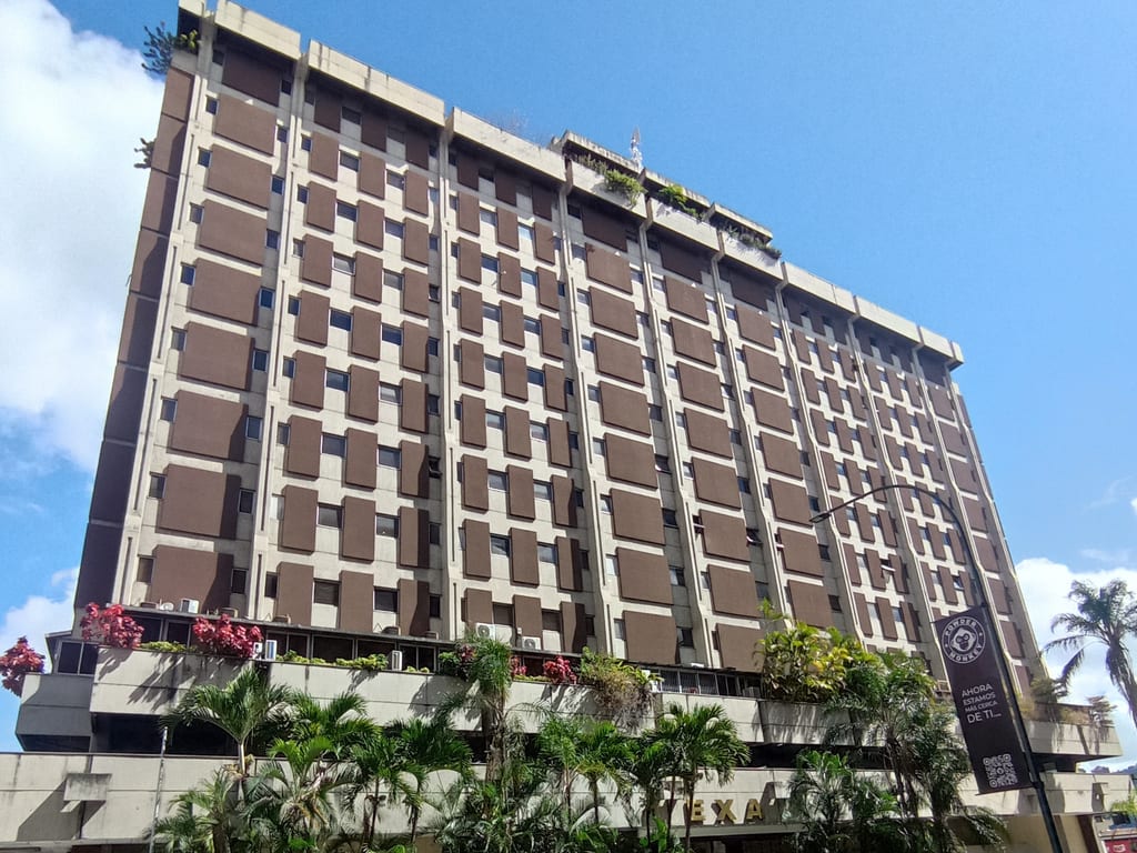 Oficina en El Rosal, Caracas - 1