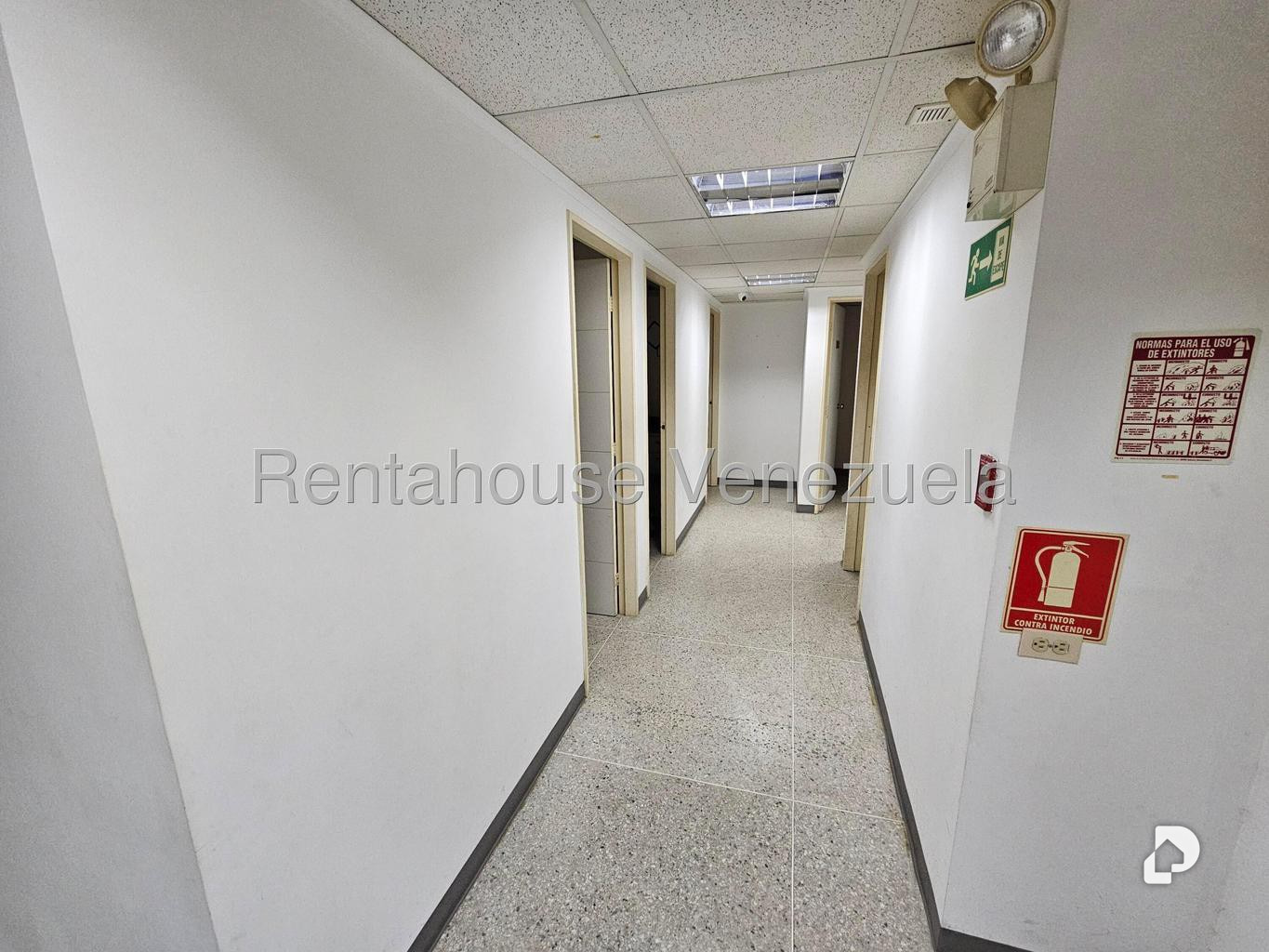 Commercial space in La Urbina, Caracas – 5