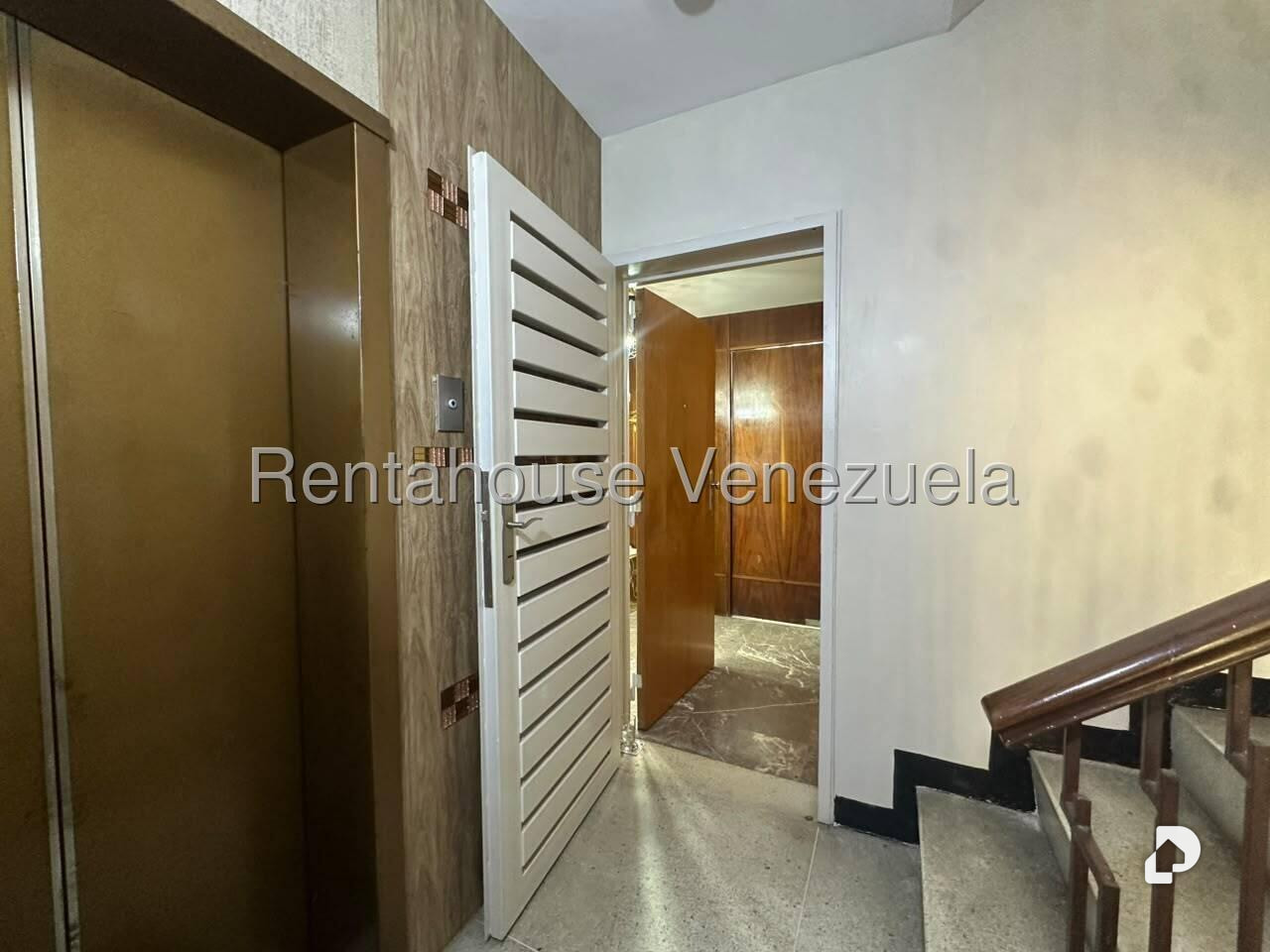 Apartamento en San Bernardino, Caracas – 2