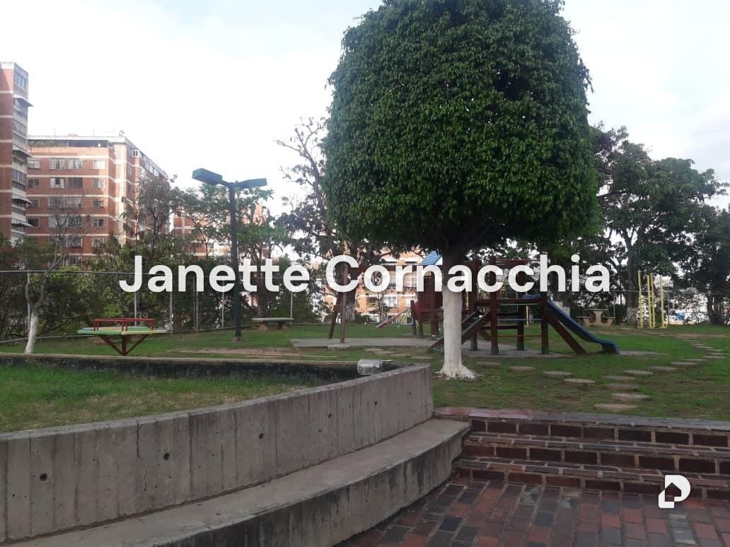 Apartamento en Colinas de Quinta Altamira, Caracas – 12