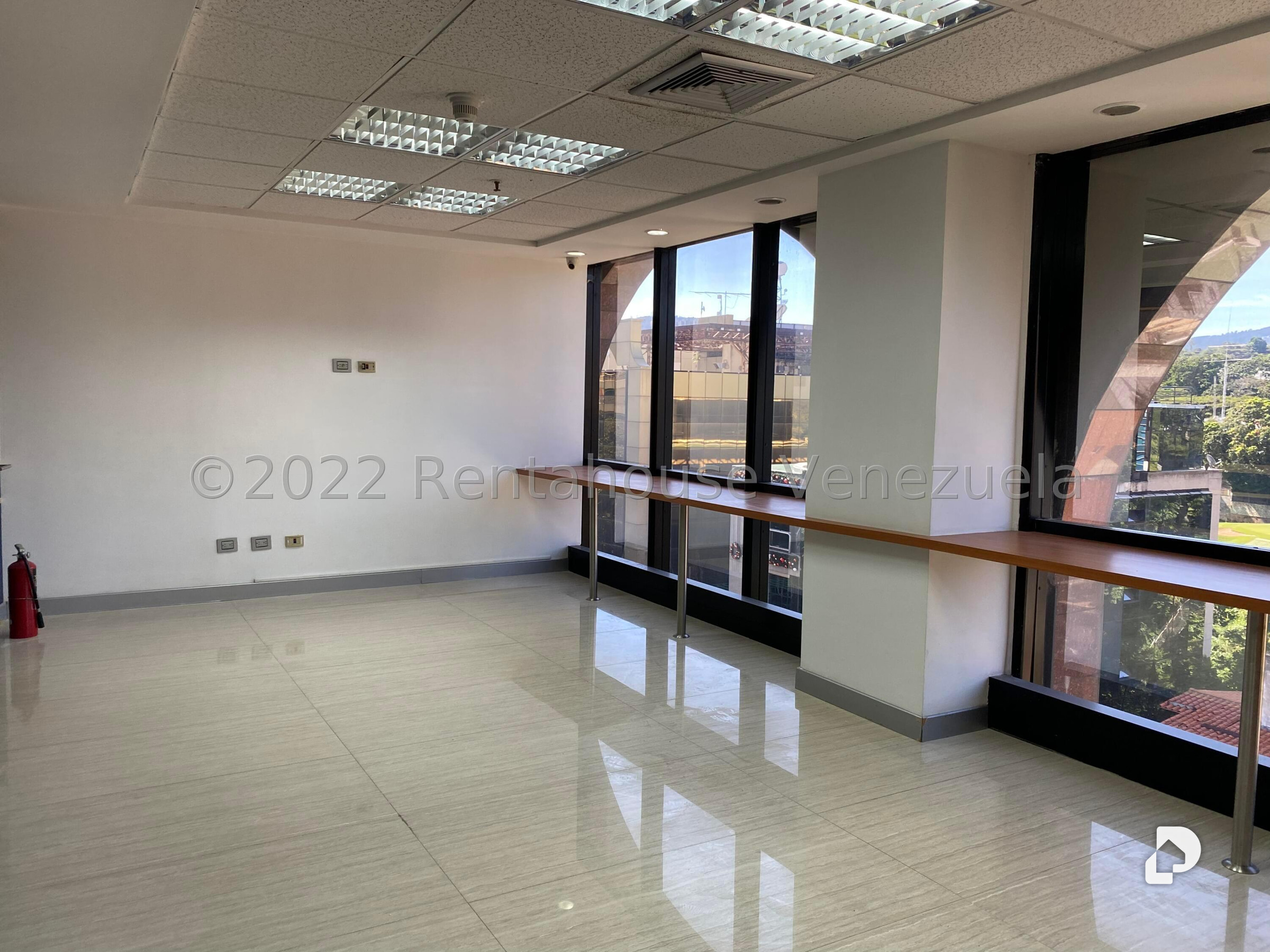 Oficina en Las Mercedes, Caracas – 30