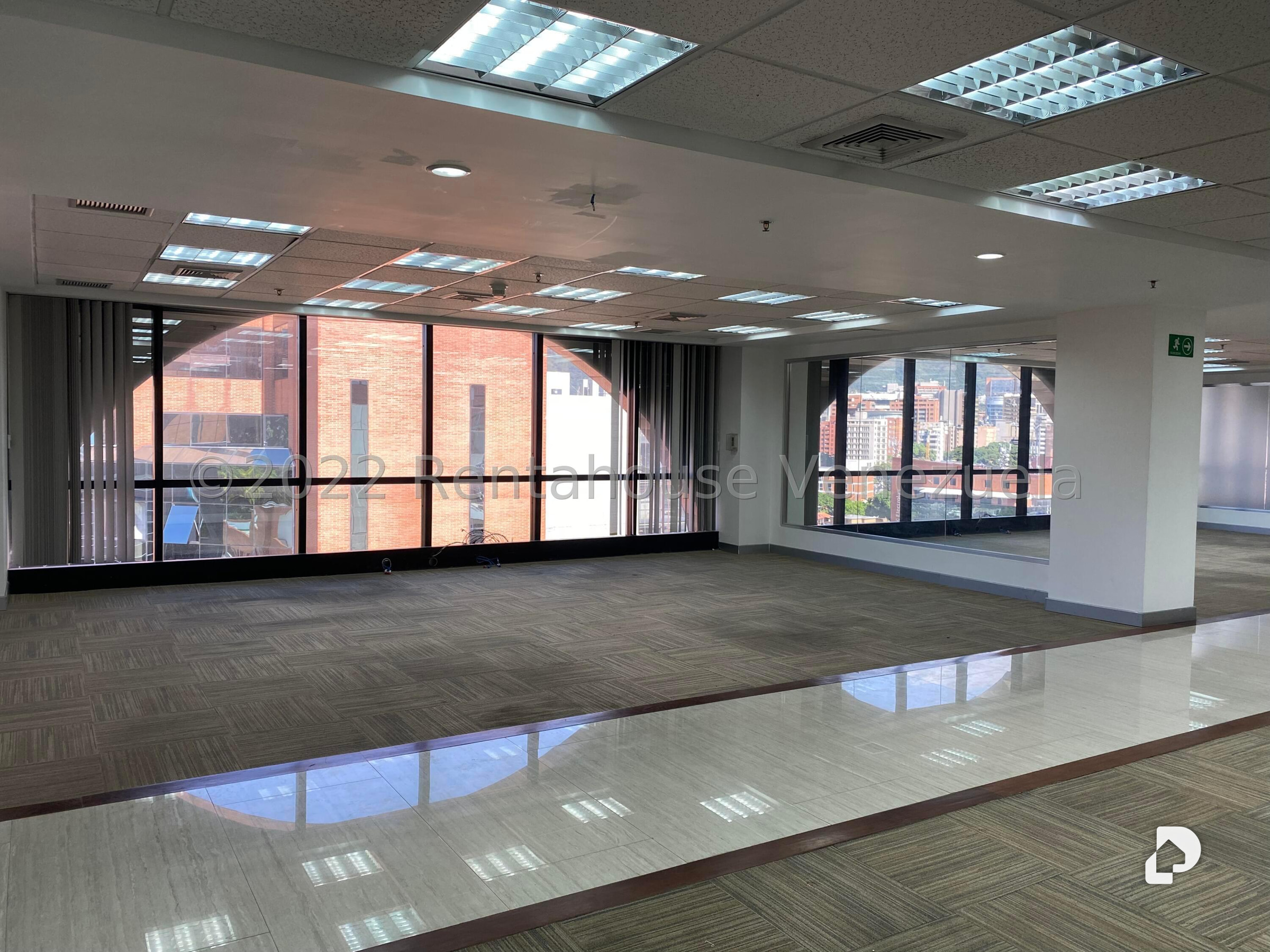 Oficina en Las Mercedes, Caracas – 23