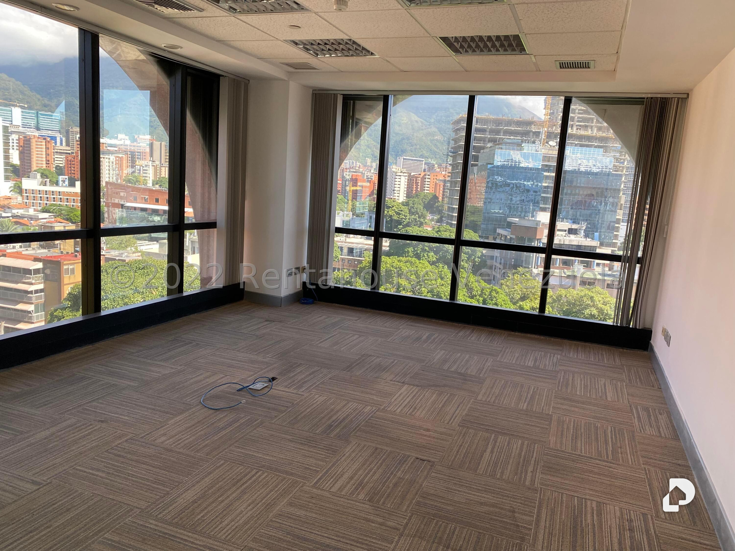 Oficina en Las Mercedes, Caracas – 10