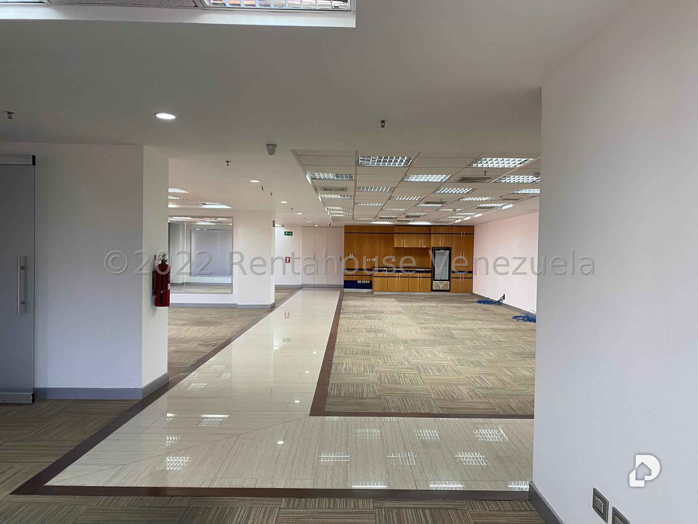 Oficina en Las Mercedes, Caracas – 22