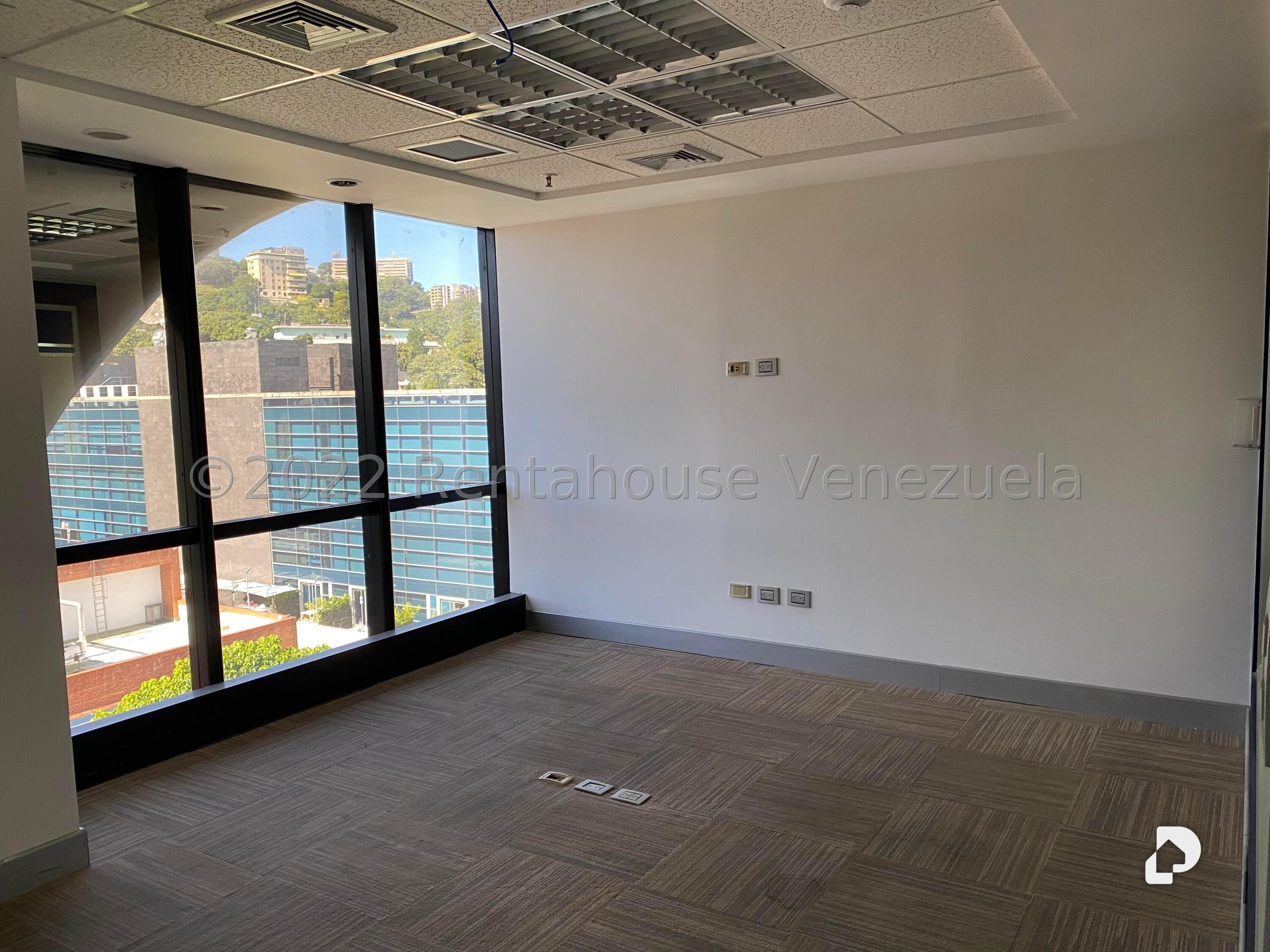 Oficina en Las Mercedes, Caracas – 26