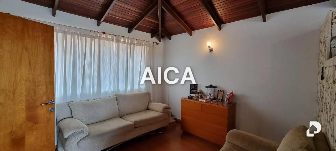 Casa en Alto Hatillo, Caracas – 25