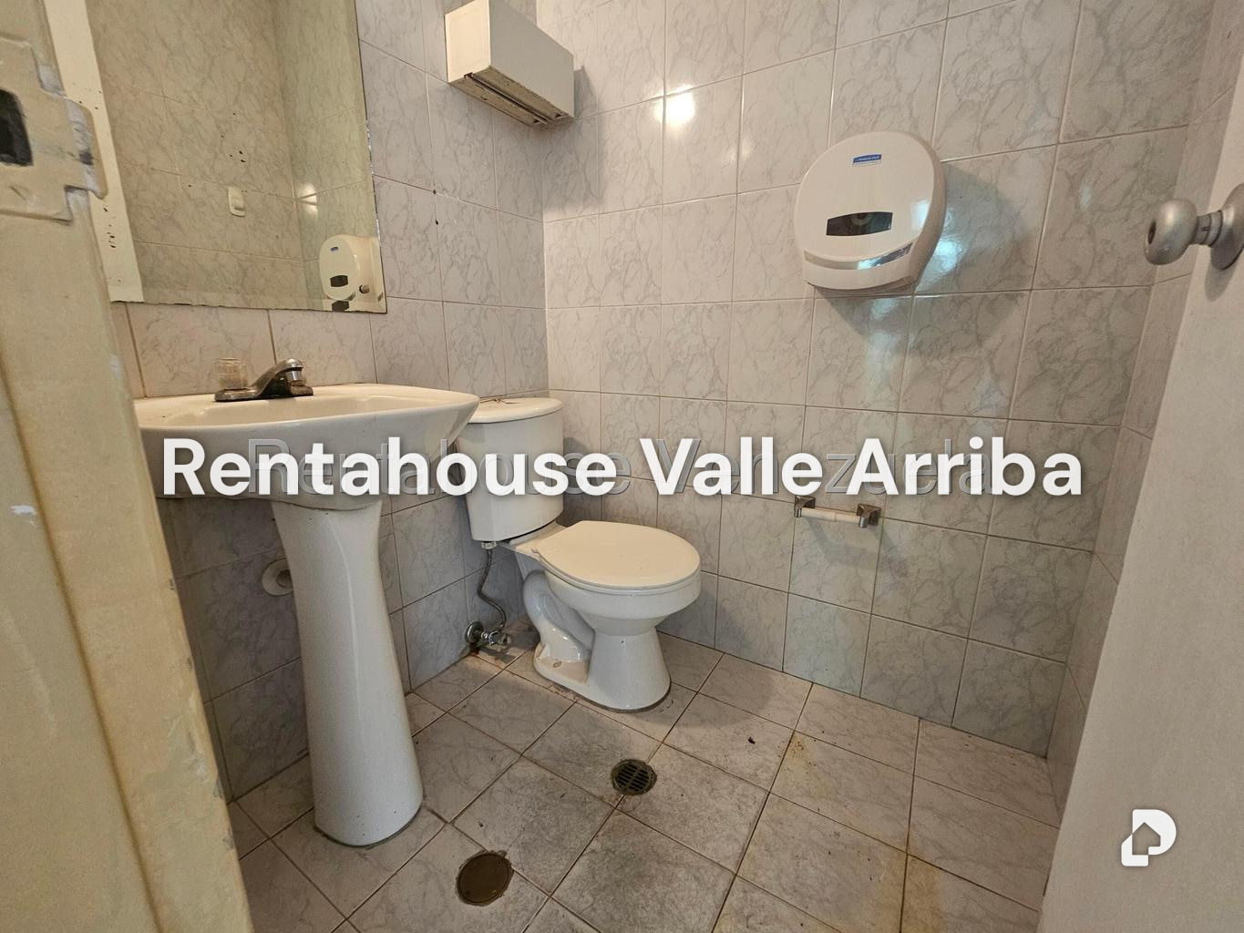 Local comercial en El Recreo, Caracas – 13