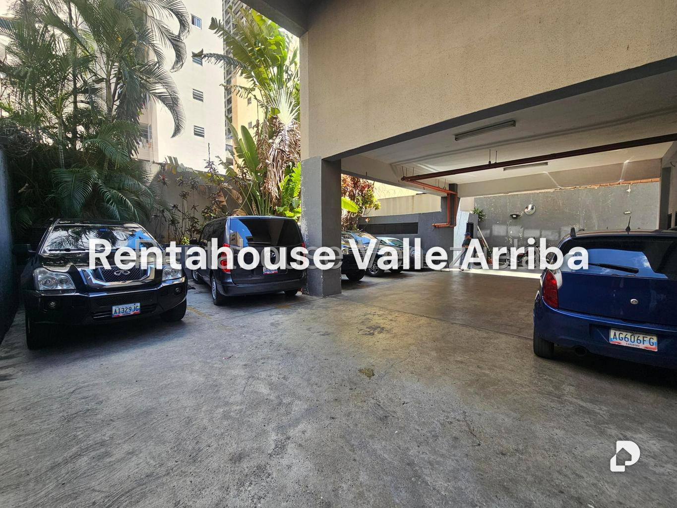 Local comercial en El Recreo, Caracas – 22