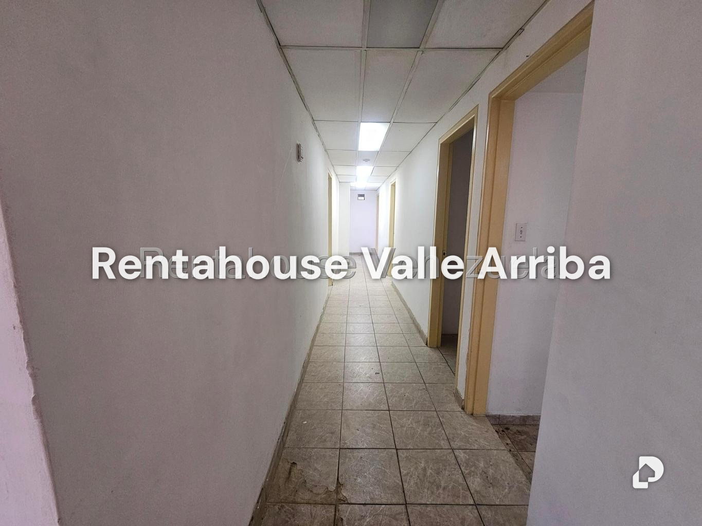 Local comercial en El Recreo, Caracas – 14
