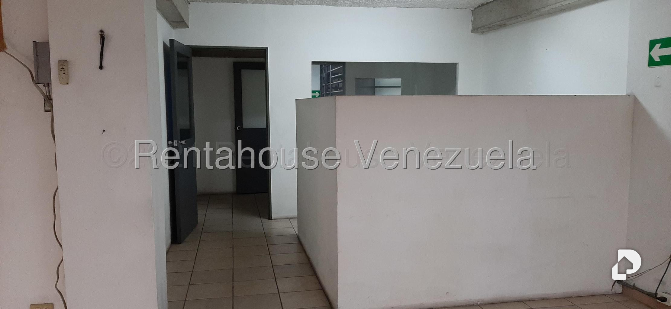 Local comercial en Parroquia La Candelaria, Caracas – 18