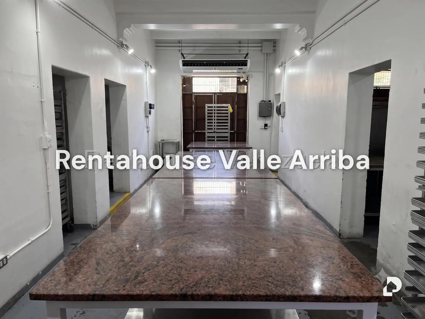 Casa en Alta Florida, Caracas – 21